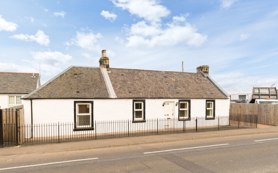 Bilston Cottage, Bilston, Roslin, Midlothian EH25 9SQ