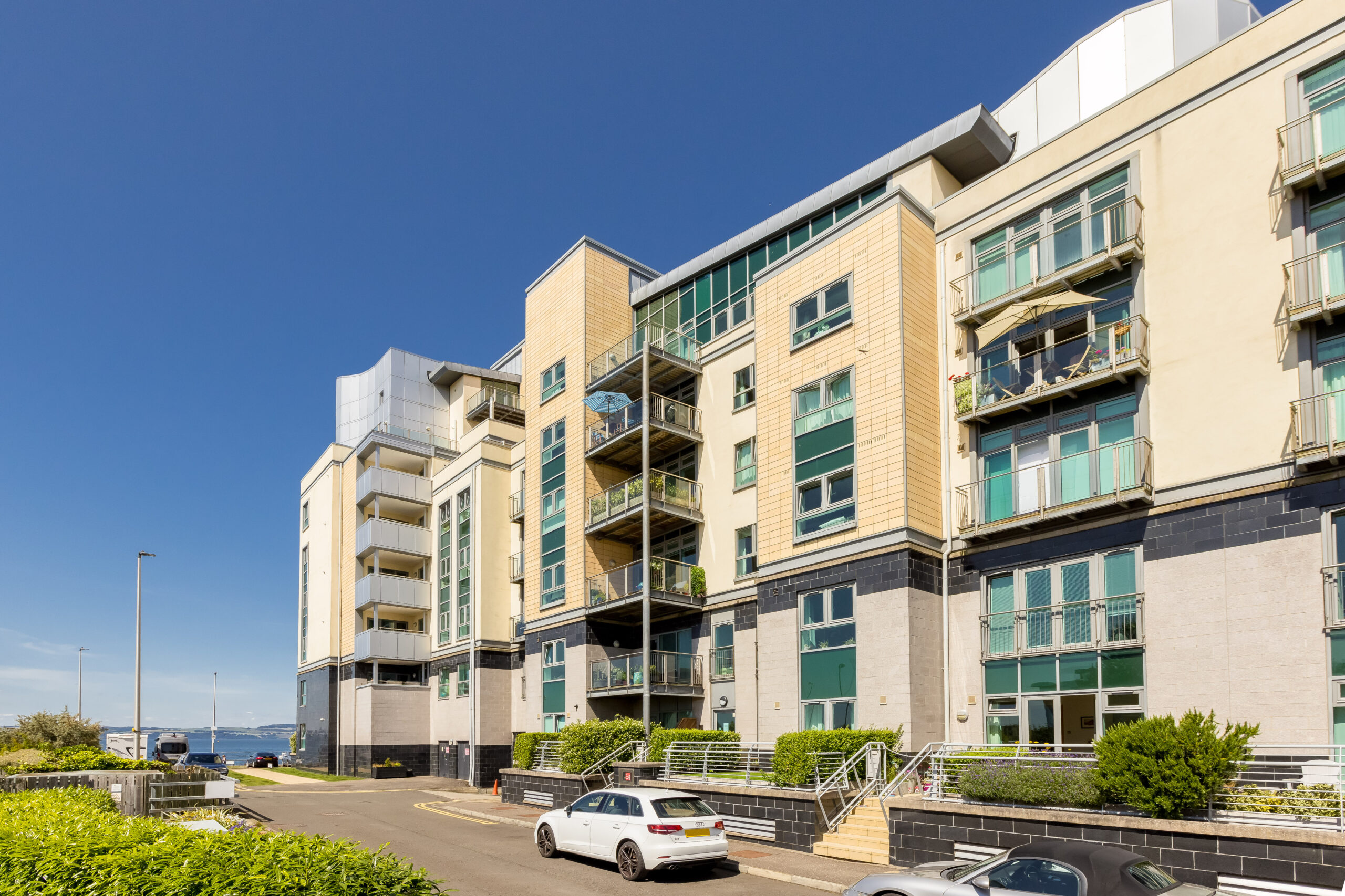 6/14 Western Harbour Place, Edinburgh EH6 6NG