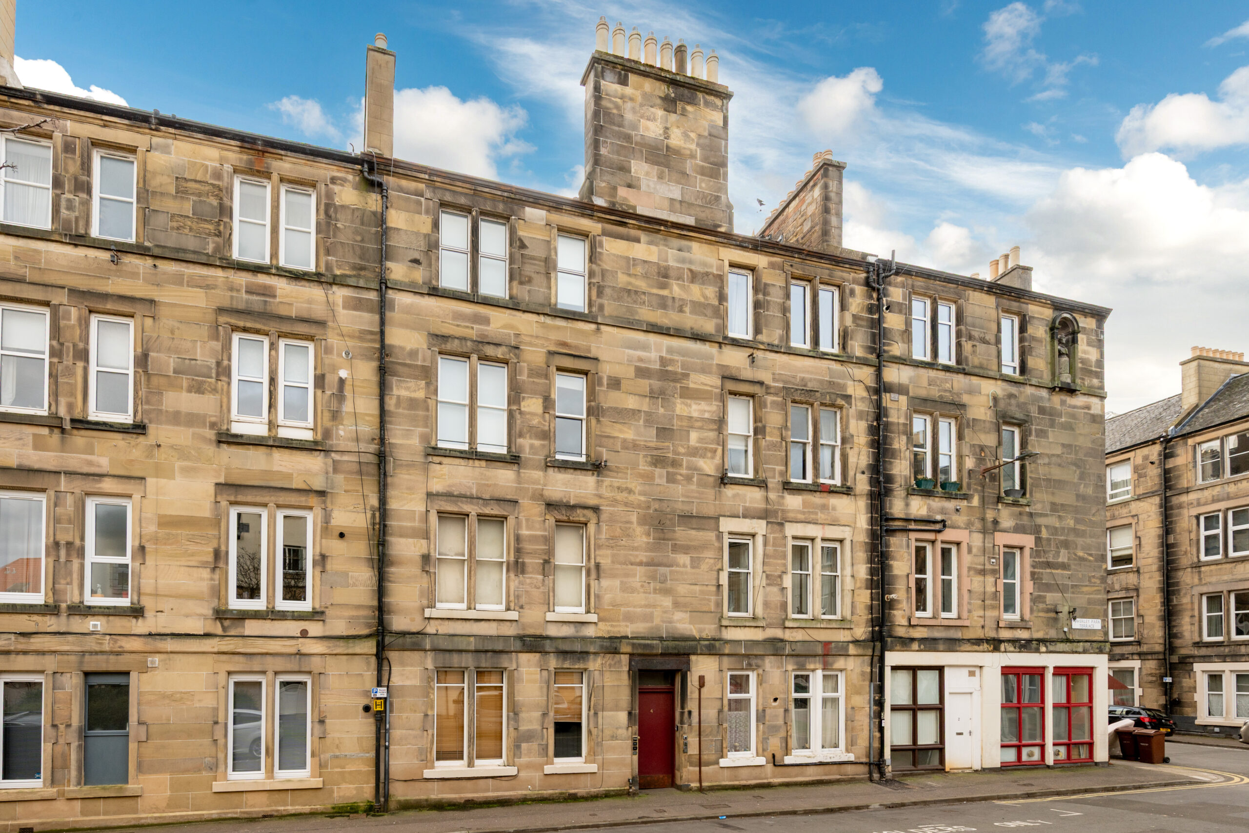 4/4 Waverley Park Terrace, Edinburgh, EH8 8EP